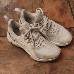 Nike Women's Air Max Bella TR 3 Trainer Sneakers